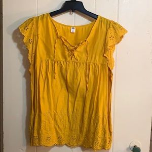 Old Navy. Yellow. XL